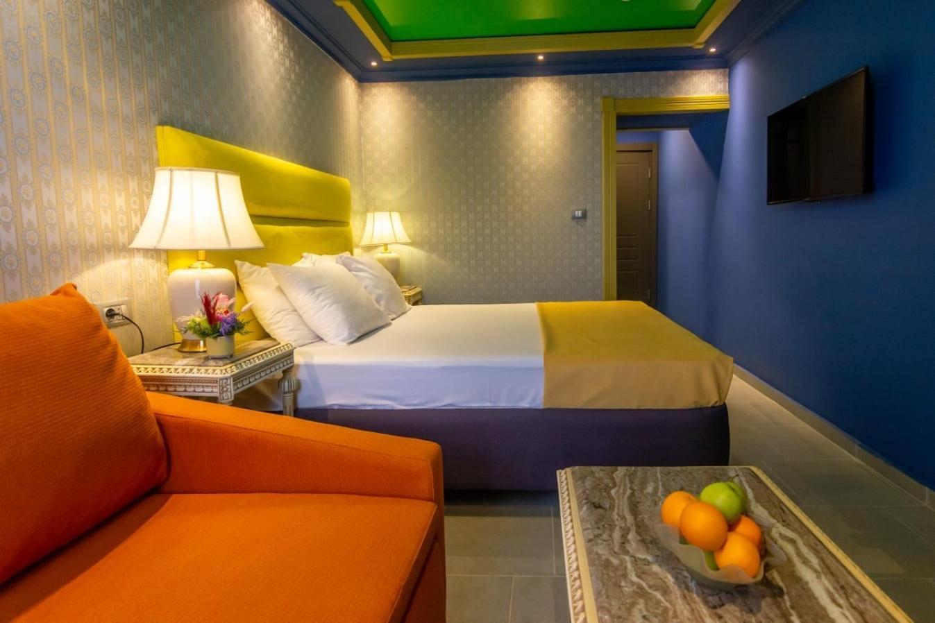 Hotel Craiova By Phoenicia Blue View Olimp Buitenkant foto