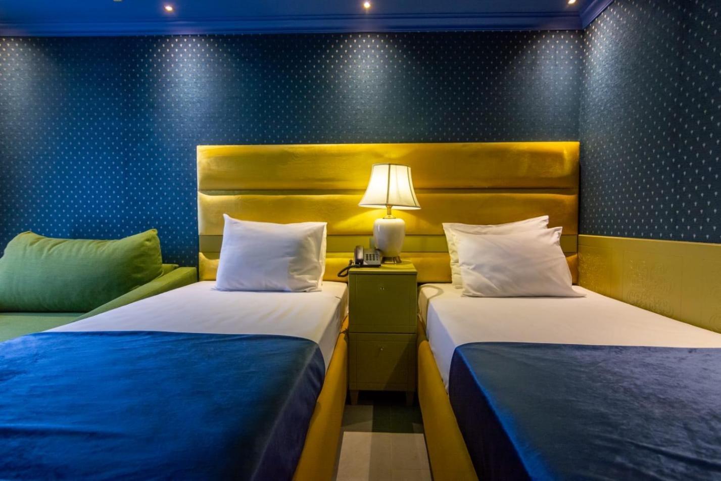 Hotel Craiova By Phoenicia Blue View Olimp Buitenkant foto