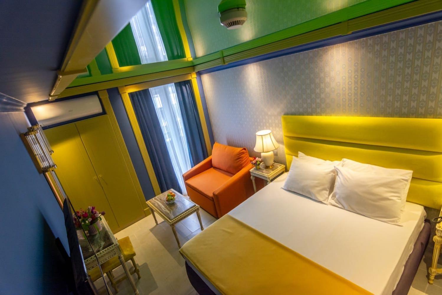Hotel Craiova By Phoenicia Blue View Olimp Buitenkant foto
