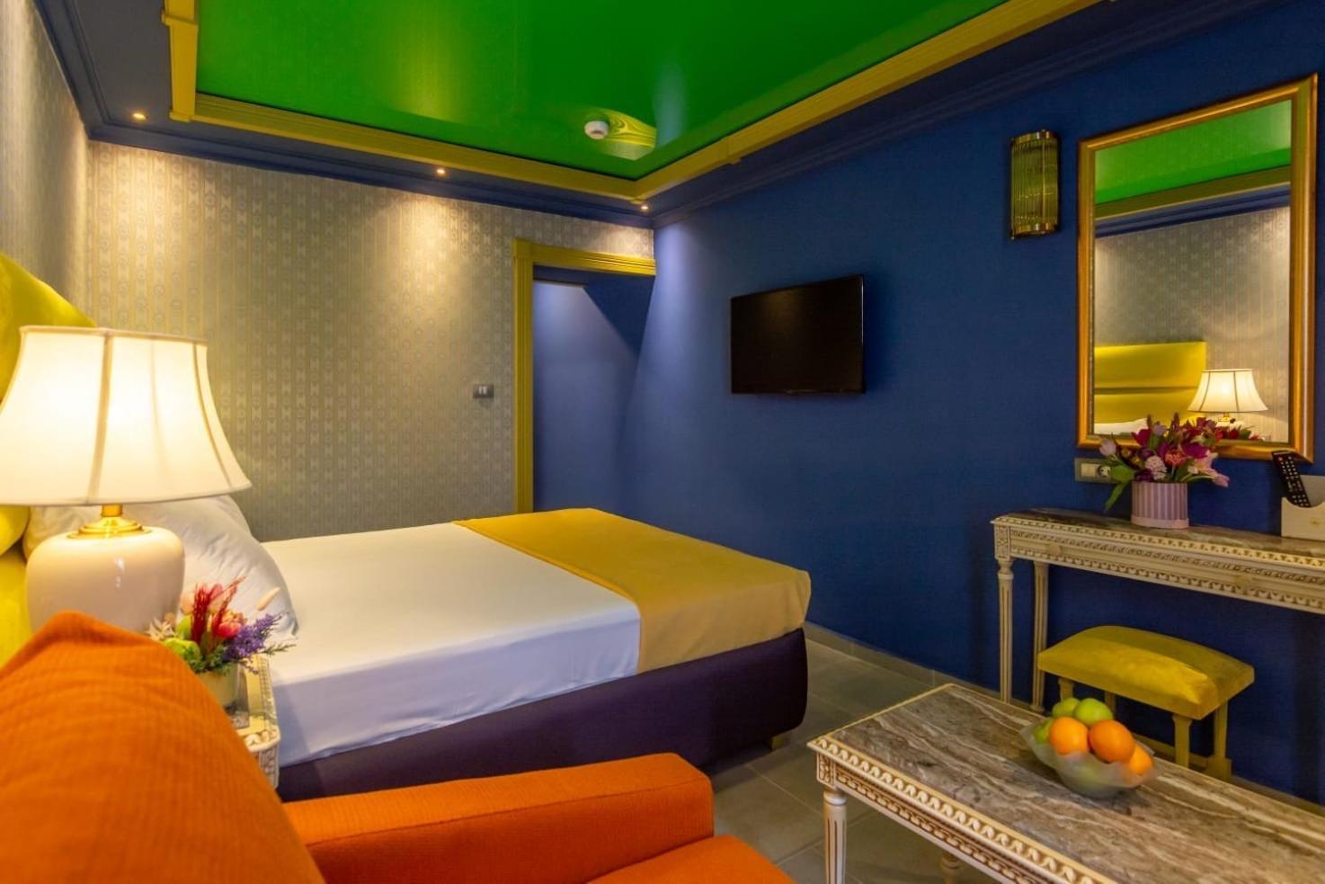 Hotel Craiova By Phoenicia Blue View Olimp Buitenkant foto